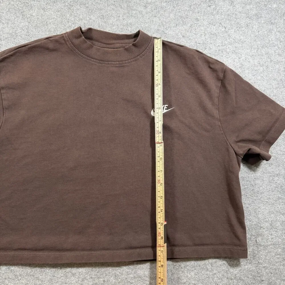 Nike women brown